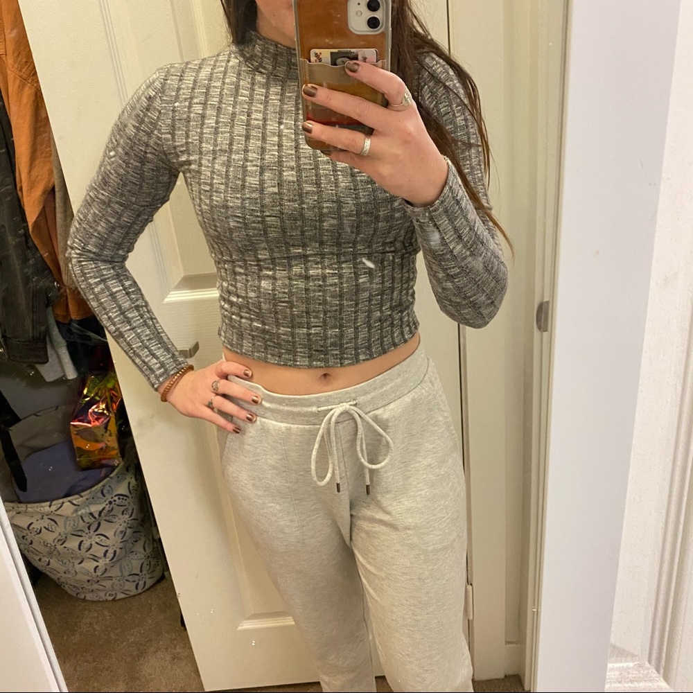 Heather grey mock turtle neck shirt
